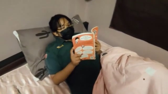 Viral Video Menggoda Adik Kelas Baca Komik